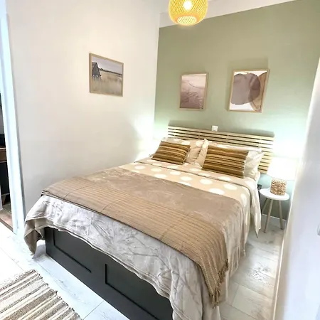 Storia Parentina Center Apartment *